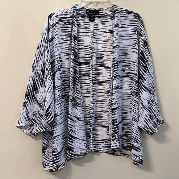 Lane Bryant Black/White Open Front Kimono - Picture 1 of 3